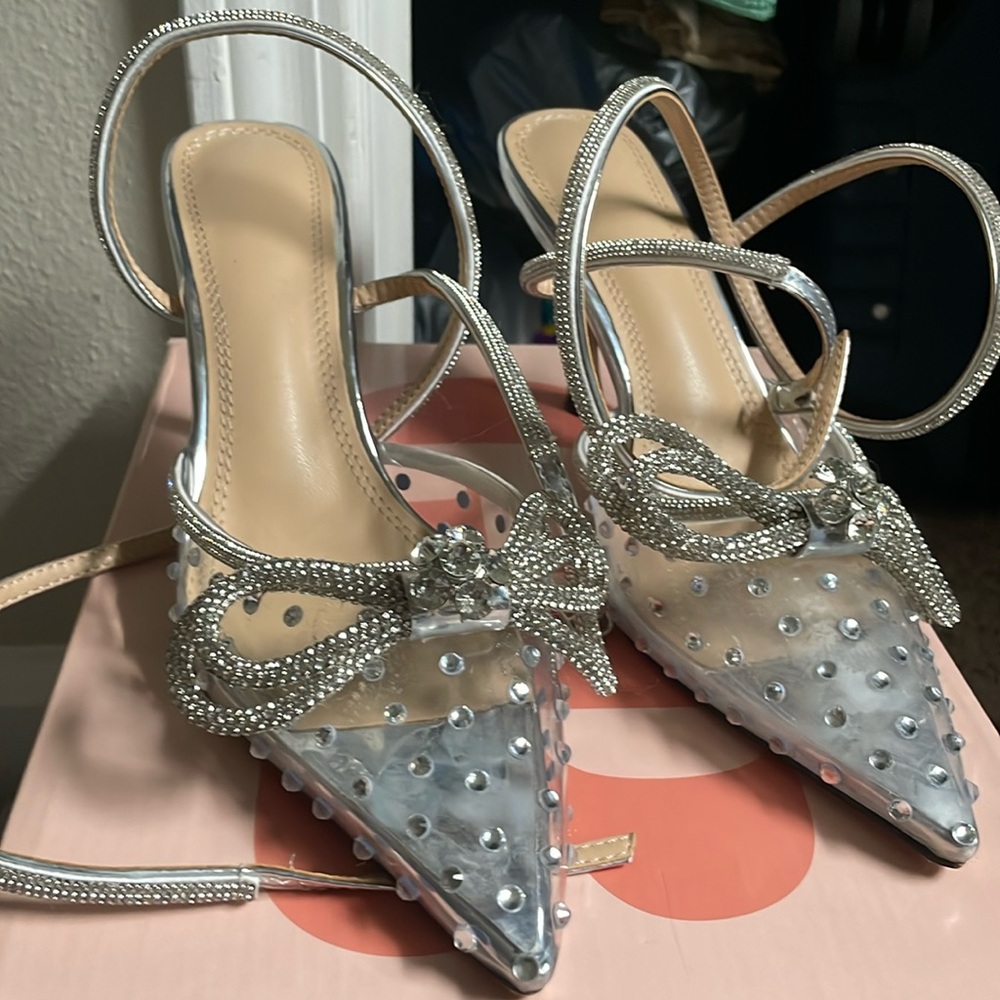 Diamond clear closed toe kitty heel lace up